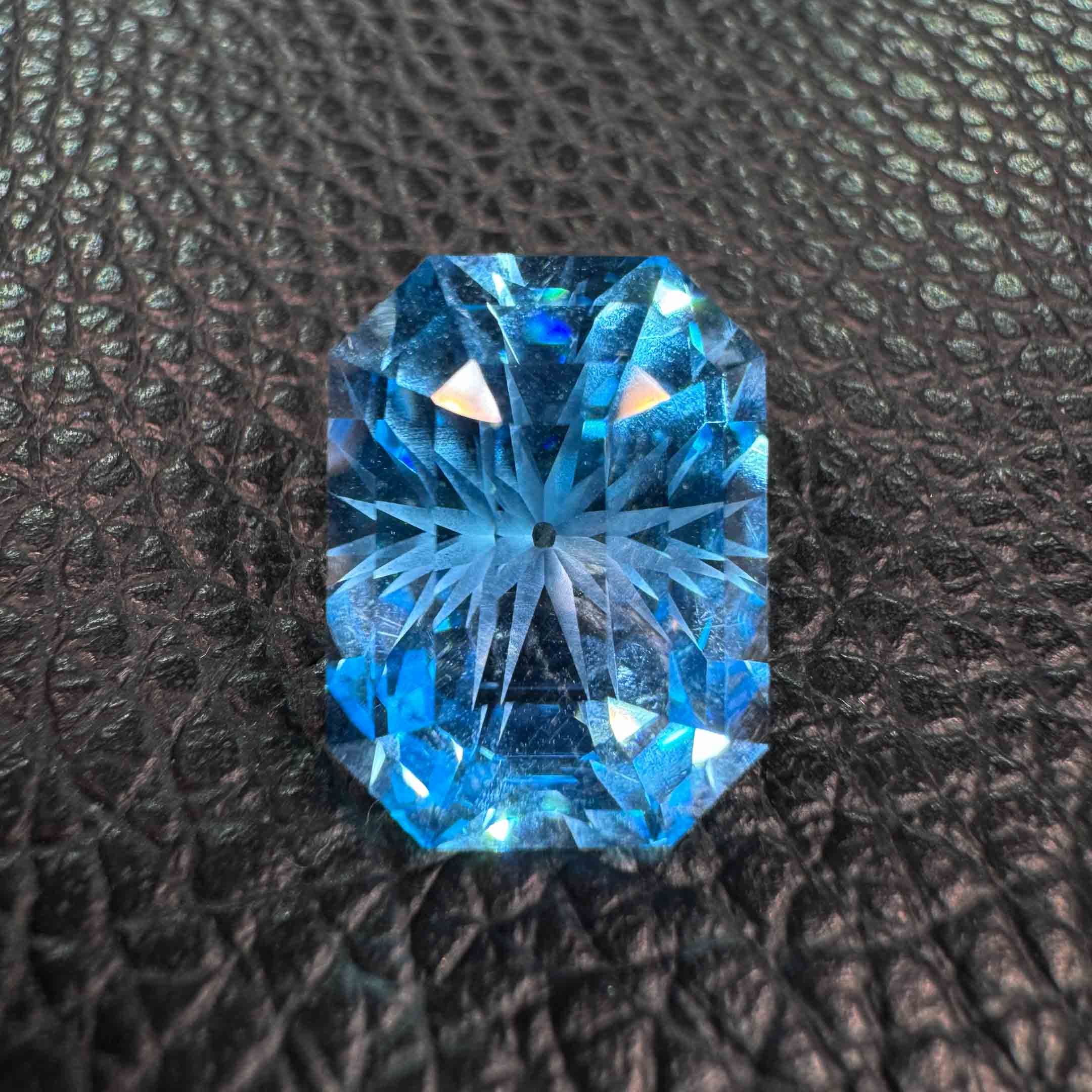 Topaz Blue Starflake 21,45ct