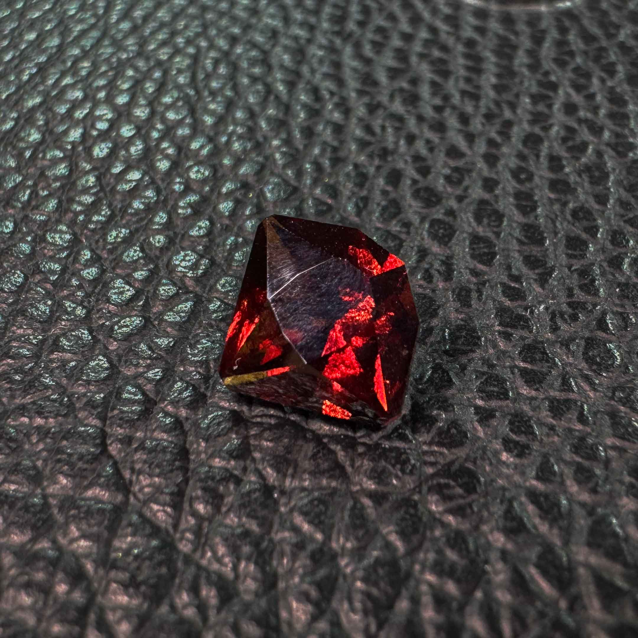 Garnet Shield 4,3ct – Bild 2